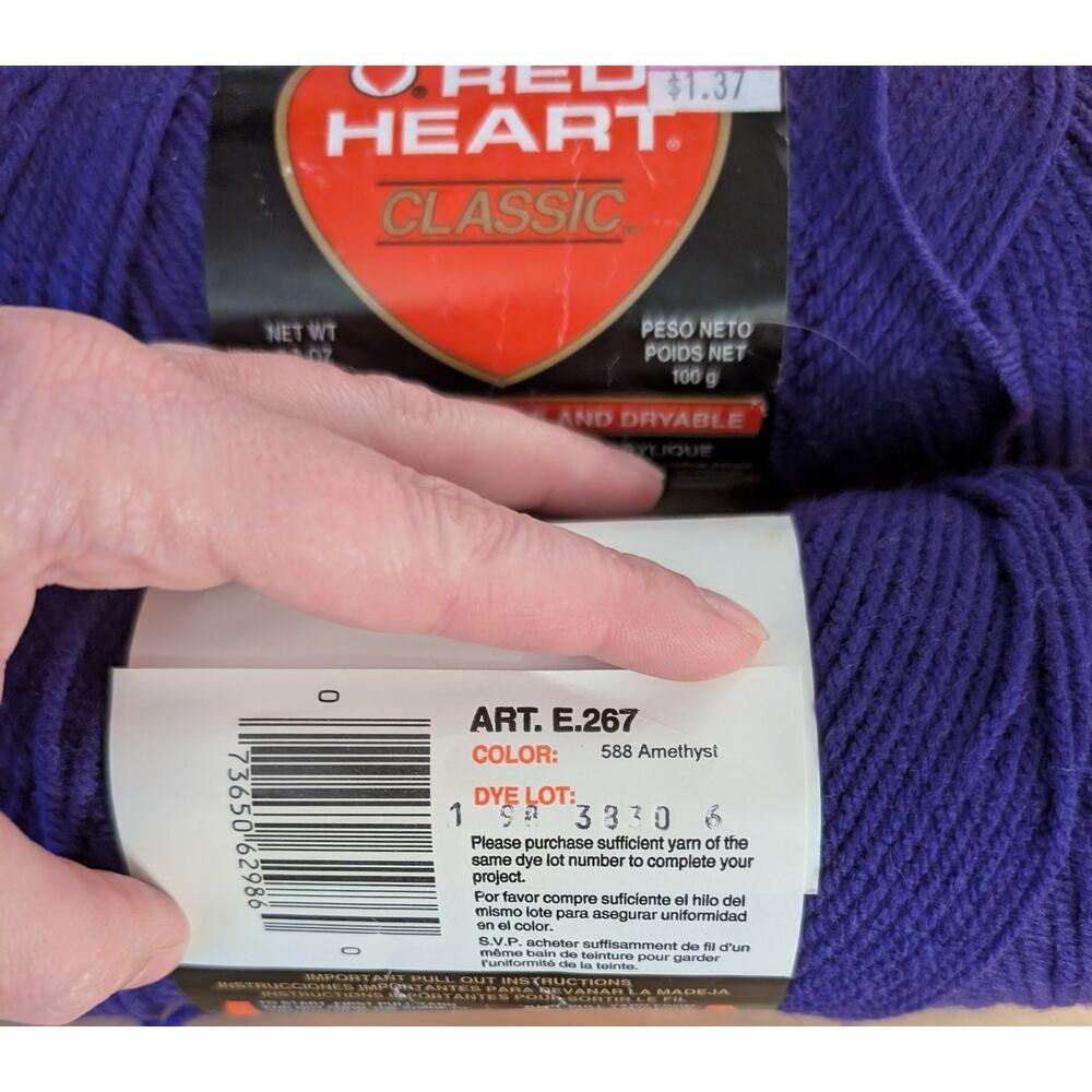 🦃Red Heart 588 Amethyst Yarn Lot - Picture 4 of 4